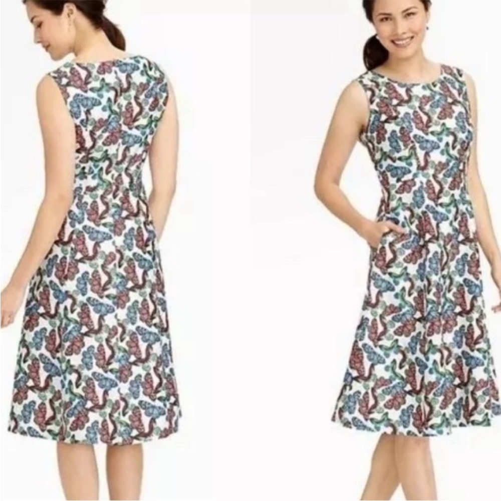 NWOT Talbots Linen Blend Butterfly Print Dress
Size 6